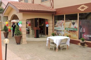 All seasons hotel